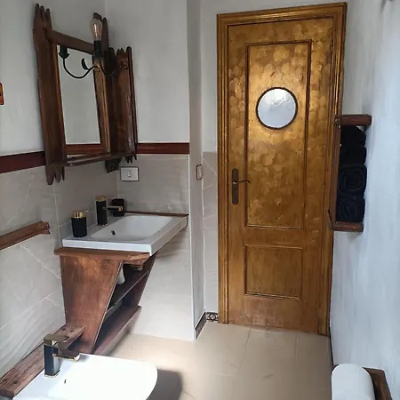 Ocean Pirate Apartment *