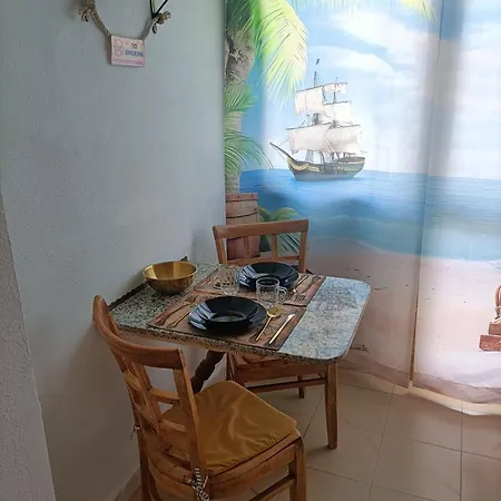 Apartment Ocean Pirate